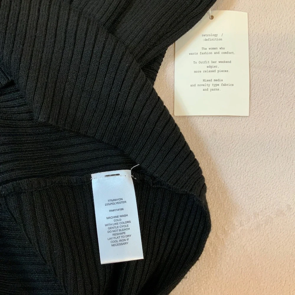 Retro logo Black S Turtleneck Minimalist Monochrome Officecore
